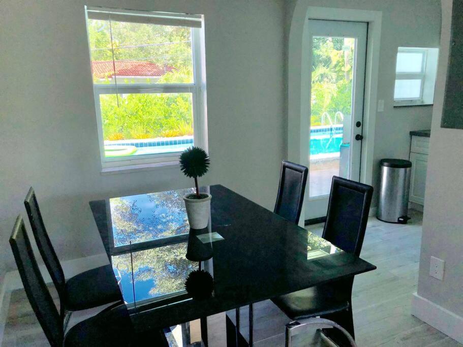 הוילה Miami Shores House With Pool, 10 Mins Drive To The Beach! מראה חיצוני תמונה