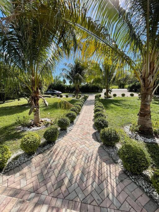 הוילה Miami Shores House With Pool, 10 Mins Drive To The Beach! מראה חיצוני תמונה